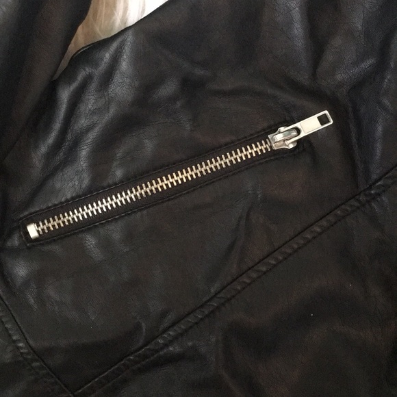 Leather jacket - Picture 2 of 2